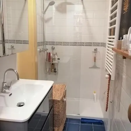 3 Pieces Sur Parc, Calme Lumineux Apartment *
